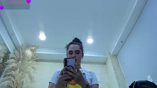 audreyhayworth (T young) - Play with my Cock and make it hard 🍆