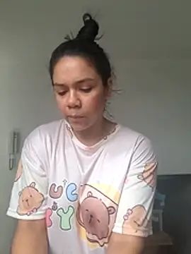 aila_phone (F young) - Masturbacion con dildo