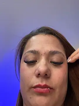 Webcam Model (Pretty__Milf)  is live.Free join now!