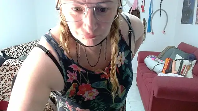 emperabigbootybigass - Emperabigbootybigass's free webcam