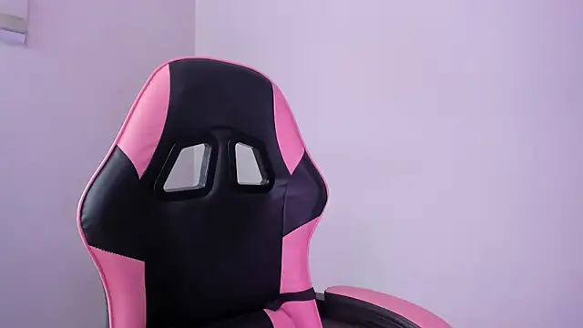 arianna_jannes - Arianna_Jannes's free webcam - UK Sex Cams