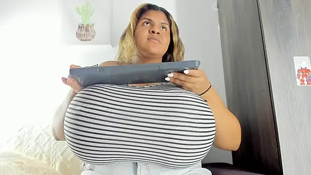 bigmom69_ - Bigmom69_'s free webcam