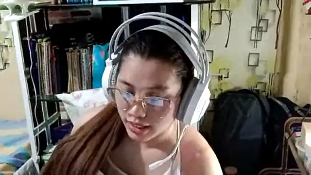 tenniereichow - TennieReichow's free webcam - UK Sex Cams