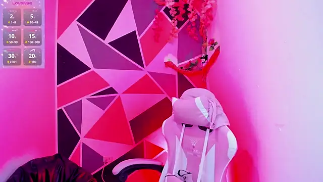 little_emma0 - Little_emma0's free webcam