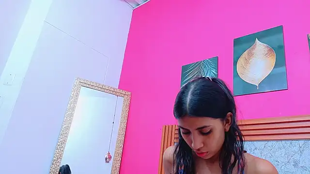 littlee_emilyy_ - Littlee_emilyy_'s free webcam