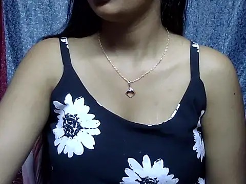 cute_angel_10 - Cute_Angel_10's free webcam - UK Sex Cams