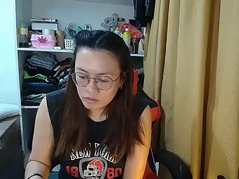 crizzybel - Crizzybel's free webcam - UK Sex Cams