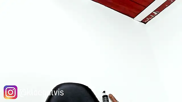 kloe-squirts - Kloe-squirts's free webcam - UK Sex Cams