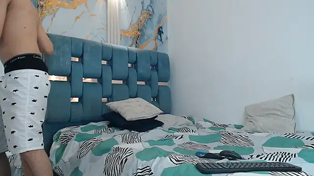 TWINKS_FRIENDS webcam