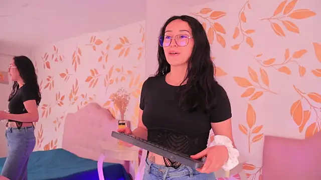 ginevra_esposito - Ginevra_esposito's free webcam - UK Sex Cams