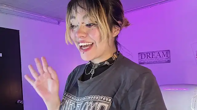 ninasakura_eup (F young) - 💞❤️plug anal ´spanks ass hard💞❤️