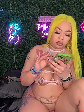 Webcam Model (RenaThickAss)  is live.Free join now!