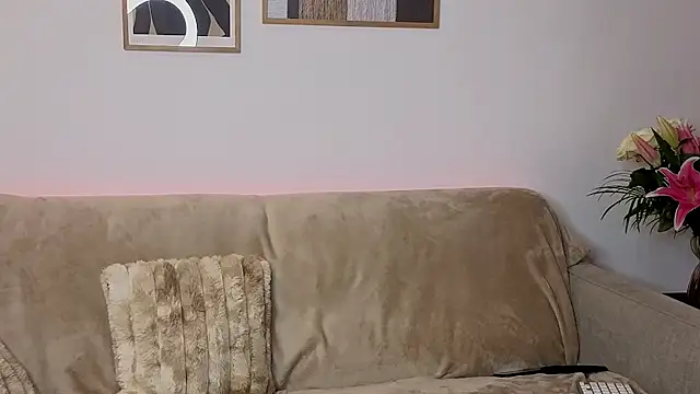 erikasoft - ErikaSoft's free webcam - UK Sex Cams