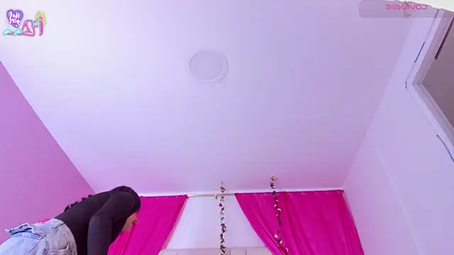 Silvanna-Casstro live sex cam