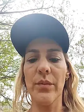 Webcam Model (Monita_Med) is live