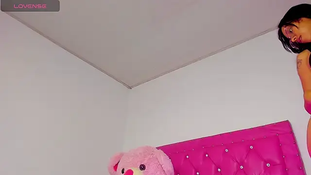 dahiiangomezz (F young) - 2 fingers in my pussy, I fuck hard