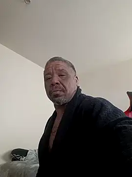 yellowwetfox - Yellowwetfox's free webcam - UK Sex Cams