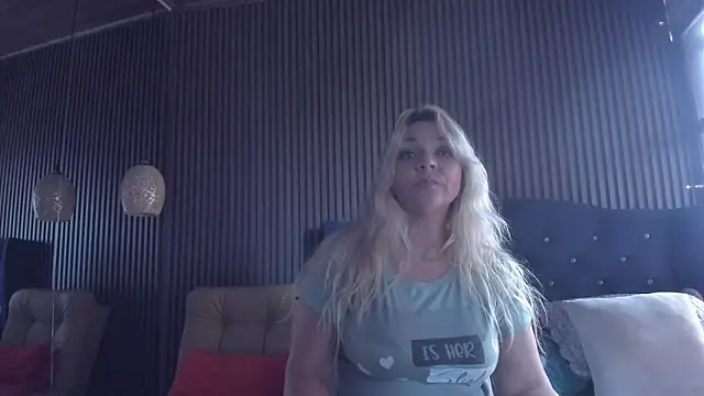 MalorySweet live sex cam