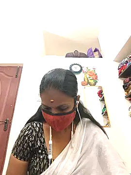 Webcam Model (Tamil_Yalini12)  is live.Free join now!