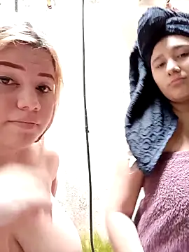 Sara_y_Amy live sex cam