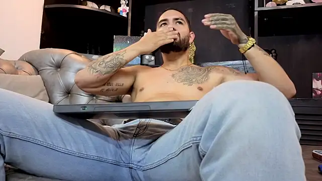 matteosantos (M young) - sexy stripteas