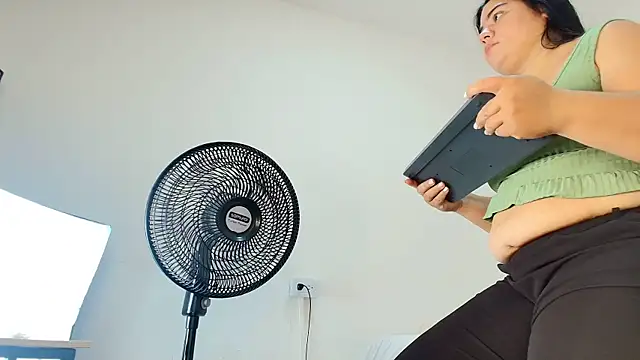 elizawiliamst (F young) - SHOW FUCKED IN MY LUSH ASS x 3 MIN🔥🍑