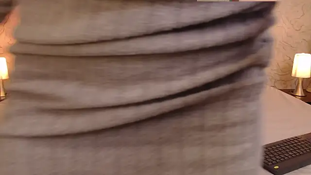 sabriinaa_foxx (F teen) - Strong spank