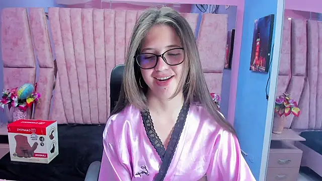 sarah_sweett_ (F teen) - squirt sarah 💦🤤😈