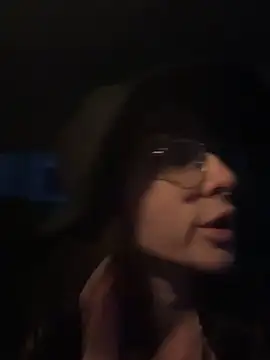 nika_fendi Live Webcam on Stripchat