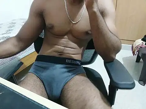 kratosthehunk (M young) - cum show with oil on body😘