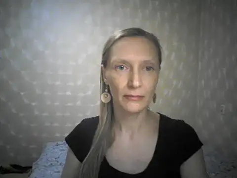 averinona - Averinona's free webcam - UK Sex Cams