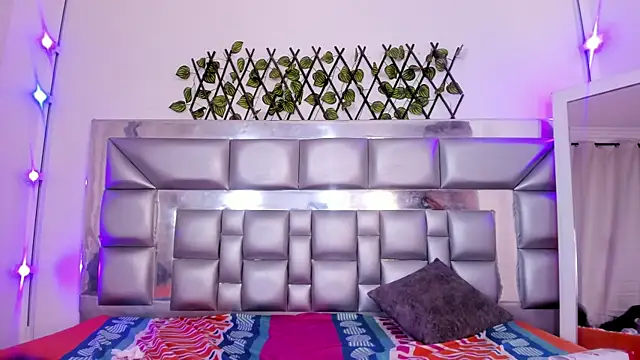 lexistarkx - LexiStarkx's free webcam - UK Sex Cams