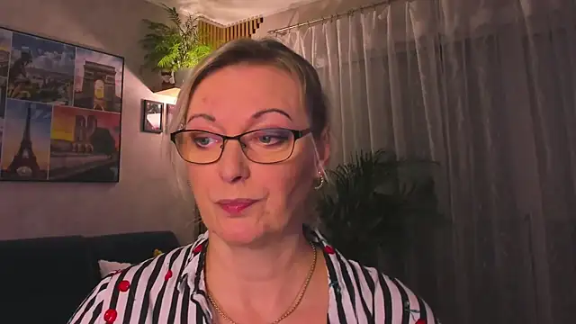 vanessa_chat - Vanessa_chat's free webcam - UK Sex Cams