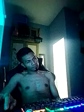 uceng_lab - UcEng_Lab's free webcam - UK Sex Cams