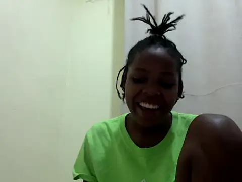 queen-sasha - Queen-sasha's free webcam - UK Sex Cams