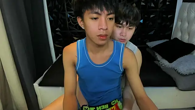 davincihugecock - Davincihugecock's free webcam - UK Sex Cams