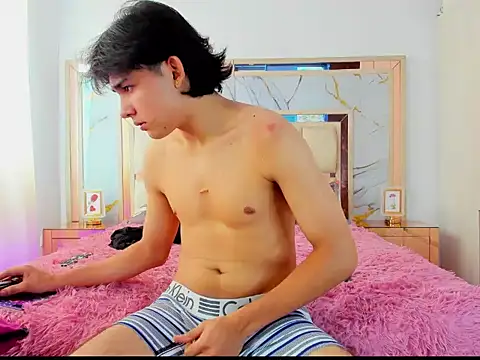 monky_0002 - Monky_0002's free webcam - UK Sex Cams