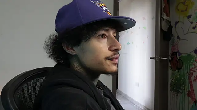 trieone - Trieone's free webcam - UK Sex Cams