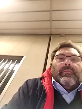 necroforo (M mature) - Senza masturbarmi e venire fino al goal