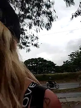 Monita_Med live cam profile