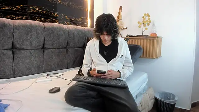 diamond_twink (M twink) - hard masturbation