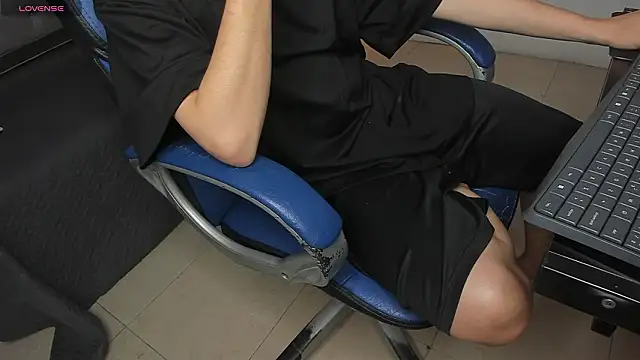 samblack_ (M twink) - cum show