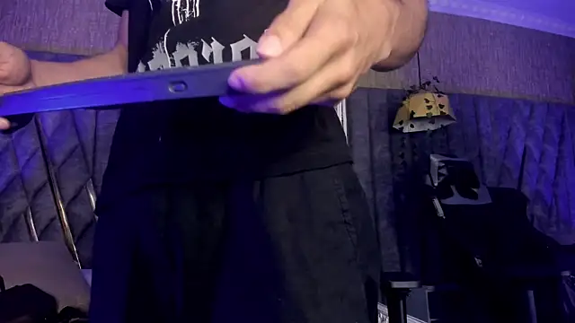 nicolaikarav (M young) - put hard cock