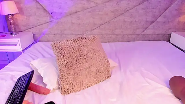 sara_rossi__ (F young) - Show pussy and rub