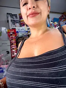 sammyqueenx21 (G milf) - spread my ass oil