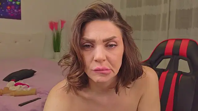 itsmekarina - Itsmekarina's free webcam - UK Sex Cams