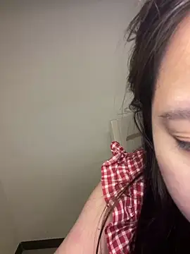 lin_002 - Lin_002's free webcam - UK Sex Cams