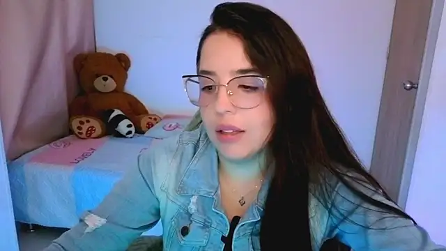 _alicia_z - _alicia_z's free webcam