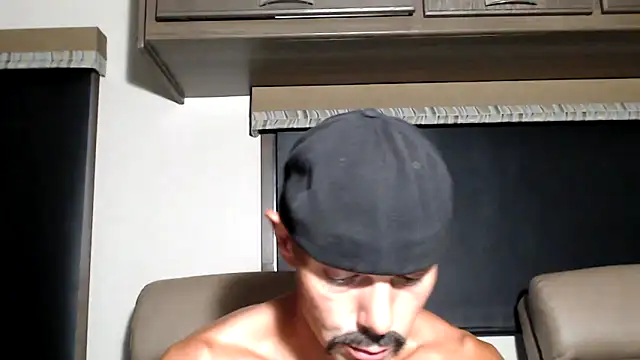 thickd2c - ThickD2C's free webcam - UK Sex Cams