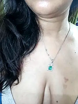 alinaarora - Alinaarora's free webcam - UK Sex Cams